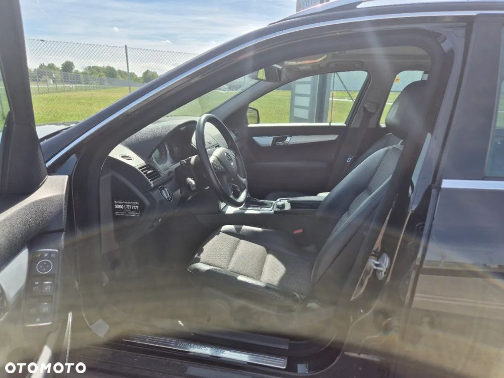 Mercedes-Benz Klasa C 320 CDI DPF 4Matic 7G-TRONIC Avantgarde - 8