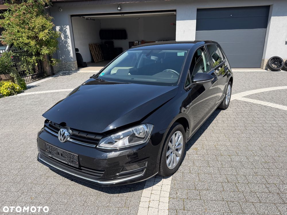 Volkswagen Golf - 2