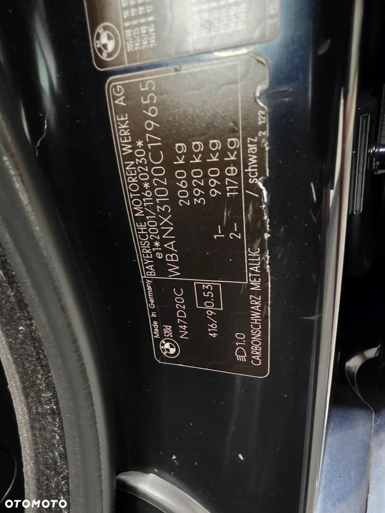 BMW Seria 5 520d Edition Sport - 28