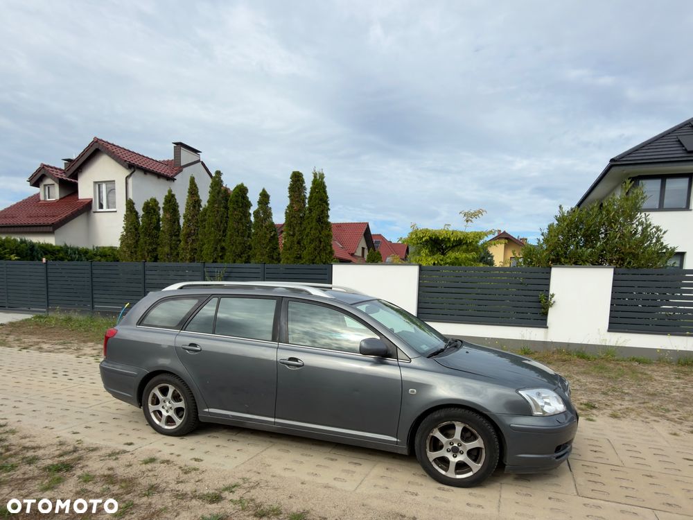 Toyota Avensis 1.8 VVT-i - 4
