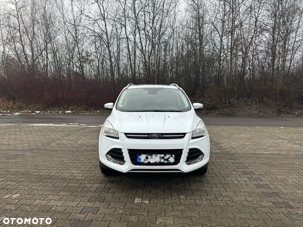 Ford Kuga 2.0 TDCi 2x4 Titanium - 2