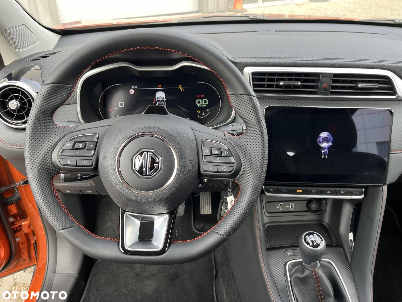 MG ZS - 11