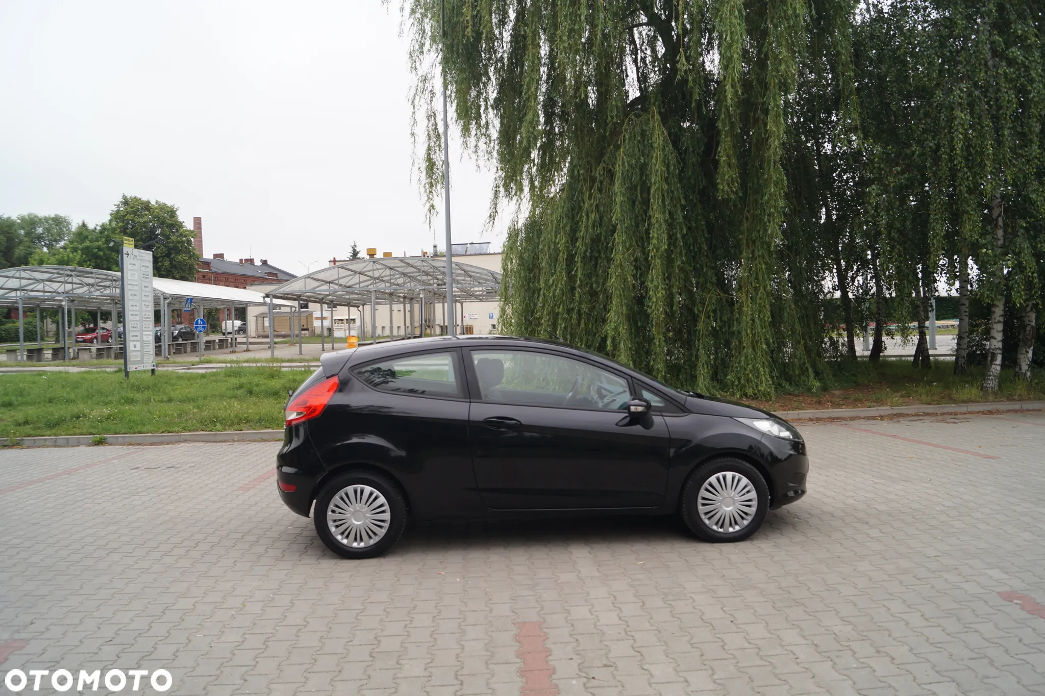 Ford Fiesta 1.25 Trend - 32