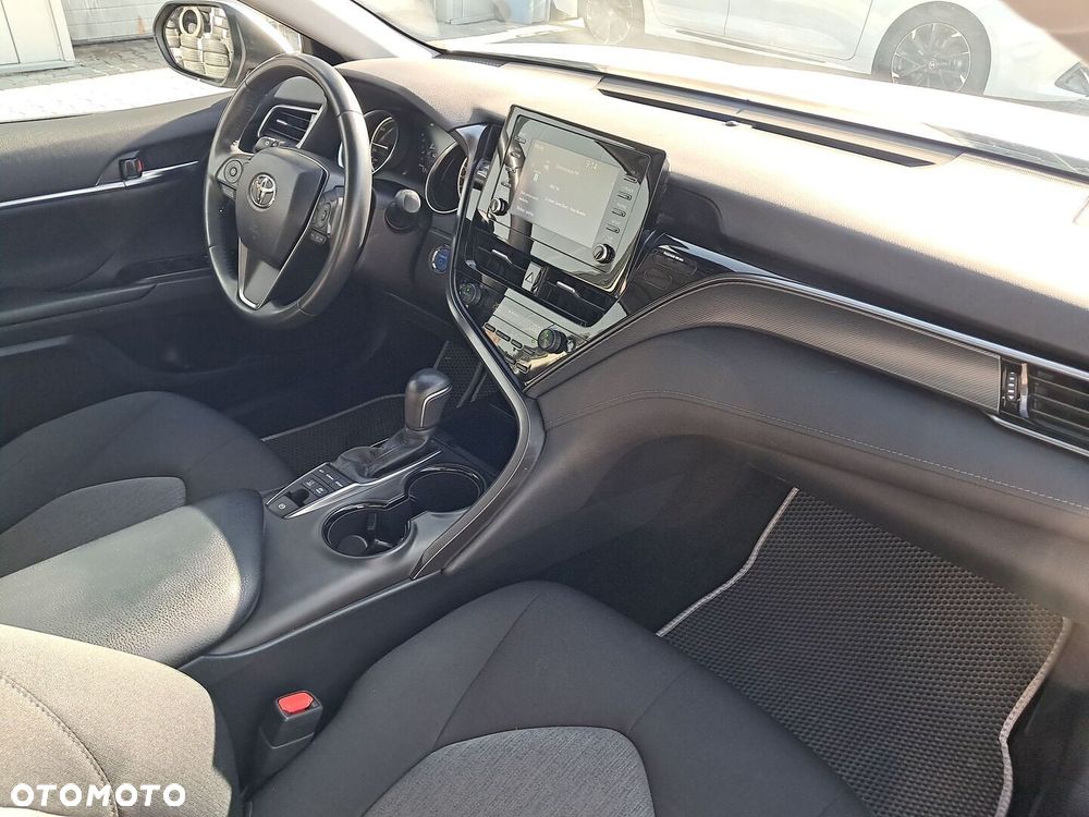 Toyota Camry 2.5 Hybrid Comfort CVT - 10