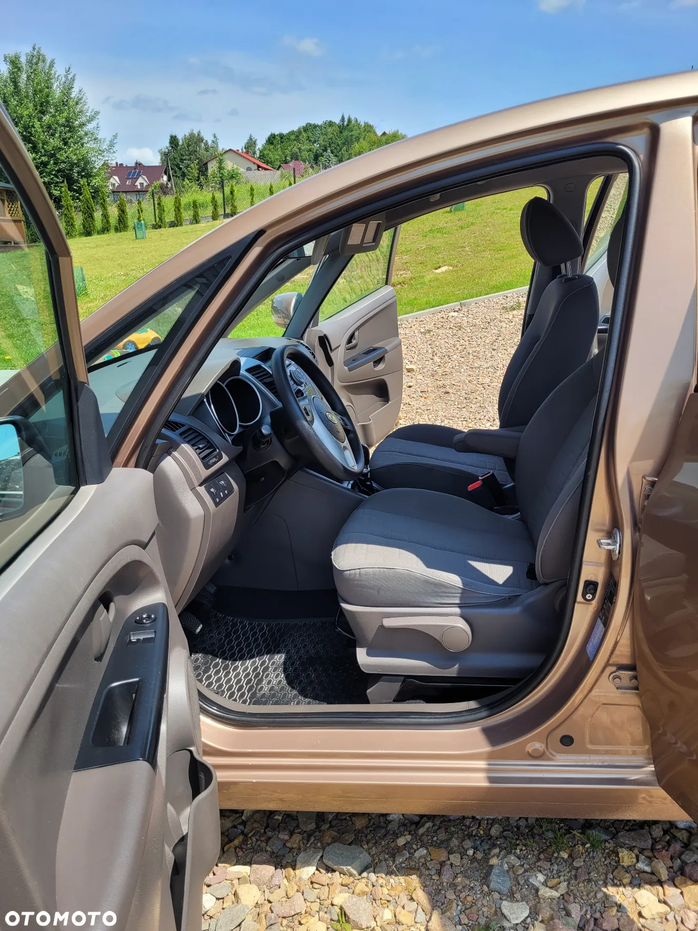 Kia Venga - 8