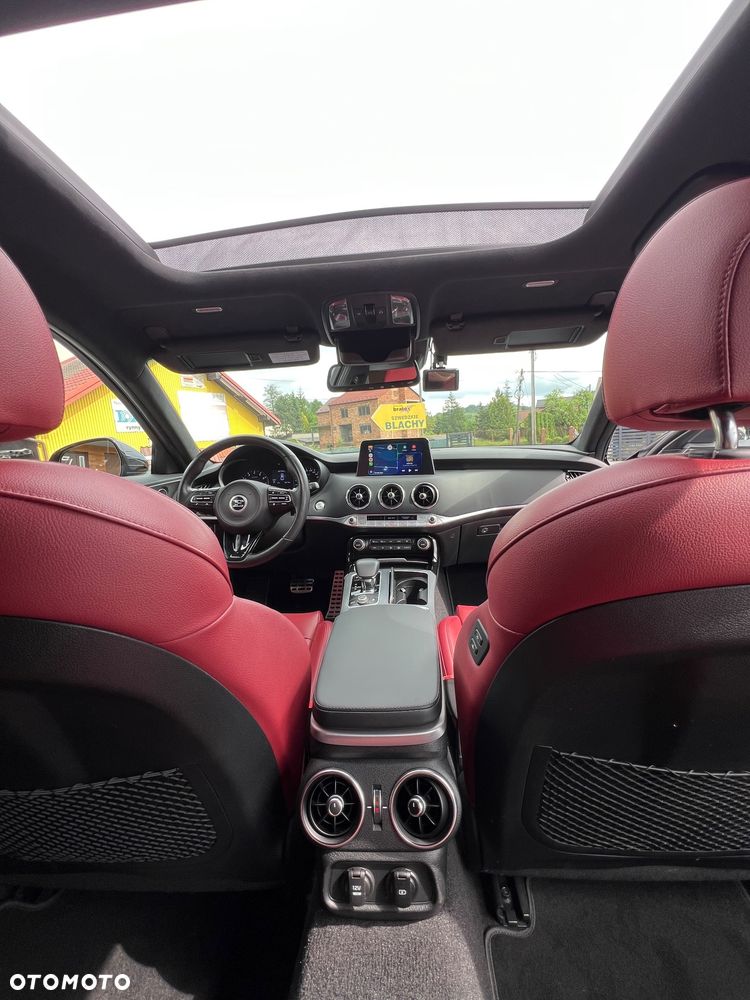 Kia Stinger 2.0 T-GDI GT Line - 18