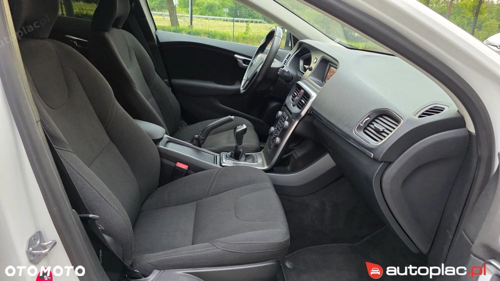 Volvo V40 T2 You - 22