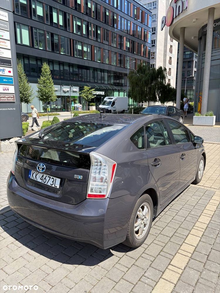 Toyota Prius - 5