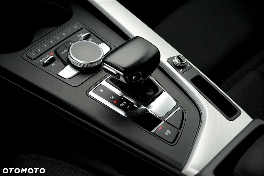 Audi A4 Avant 2.0 TFSI ultra Sport S tronic - 31