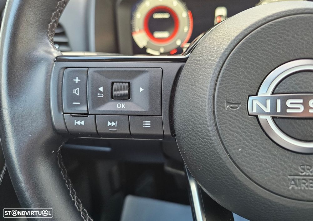 Nissan Qashqai 1.3 DIG-T N-Connecta LED - 32