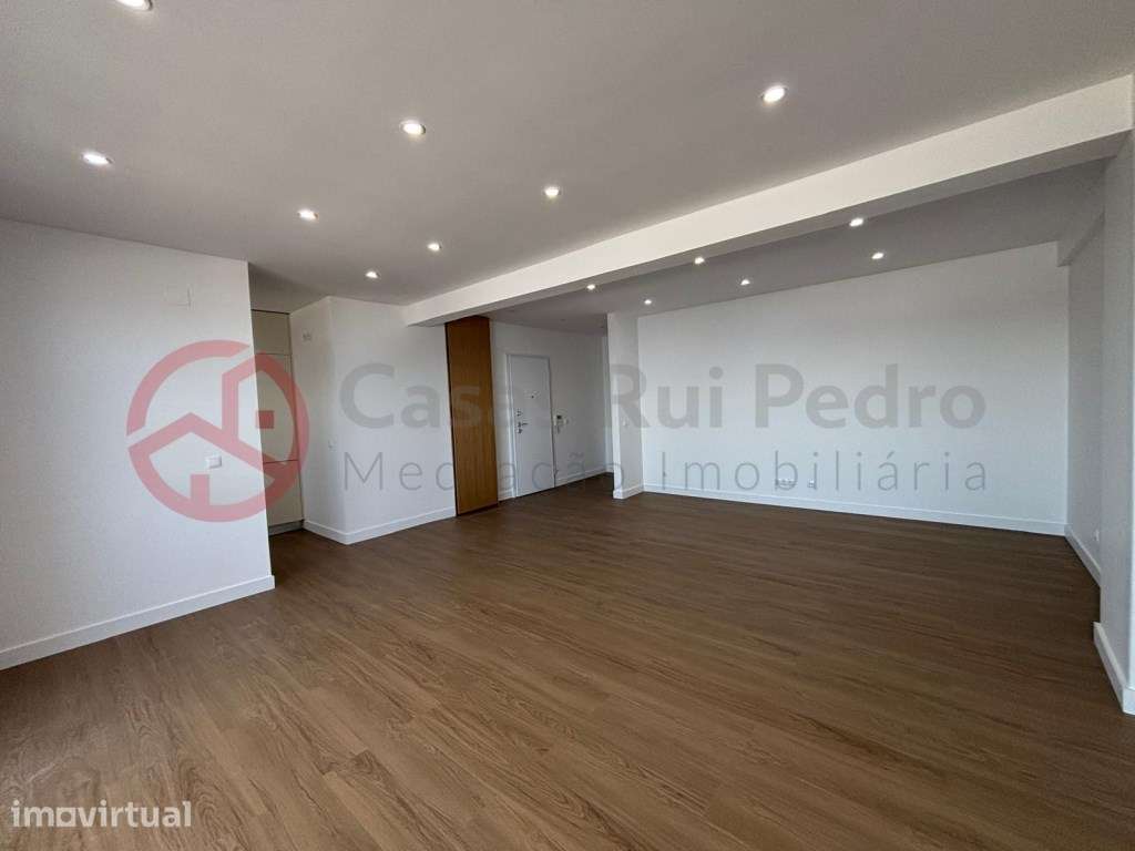 Apartamento T4 transformado em T3, áreas fantásticas, acabamentos s... - Grande imagem: 4/29