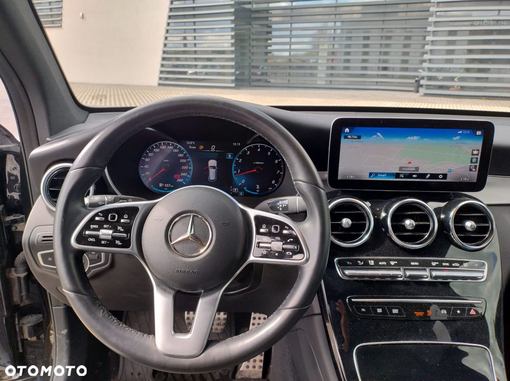 Mercedes-Benz GLC 300 4Matic 9G-TRONIC AMG Line - 11