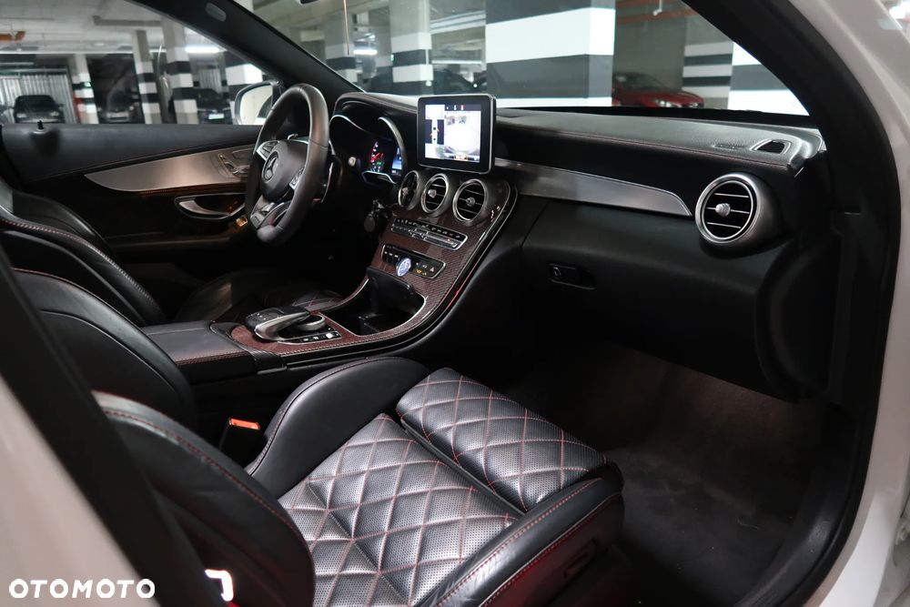 Mercedes-Benz Klasa C AMG 63 S - 27