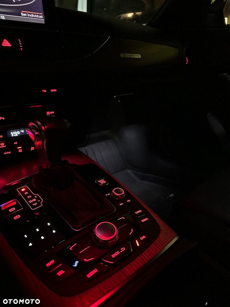 Audi A6 Avant 3.0 TDI DPF quattro S tronic - 13