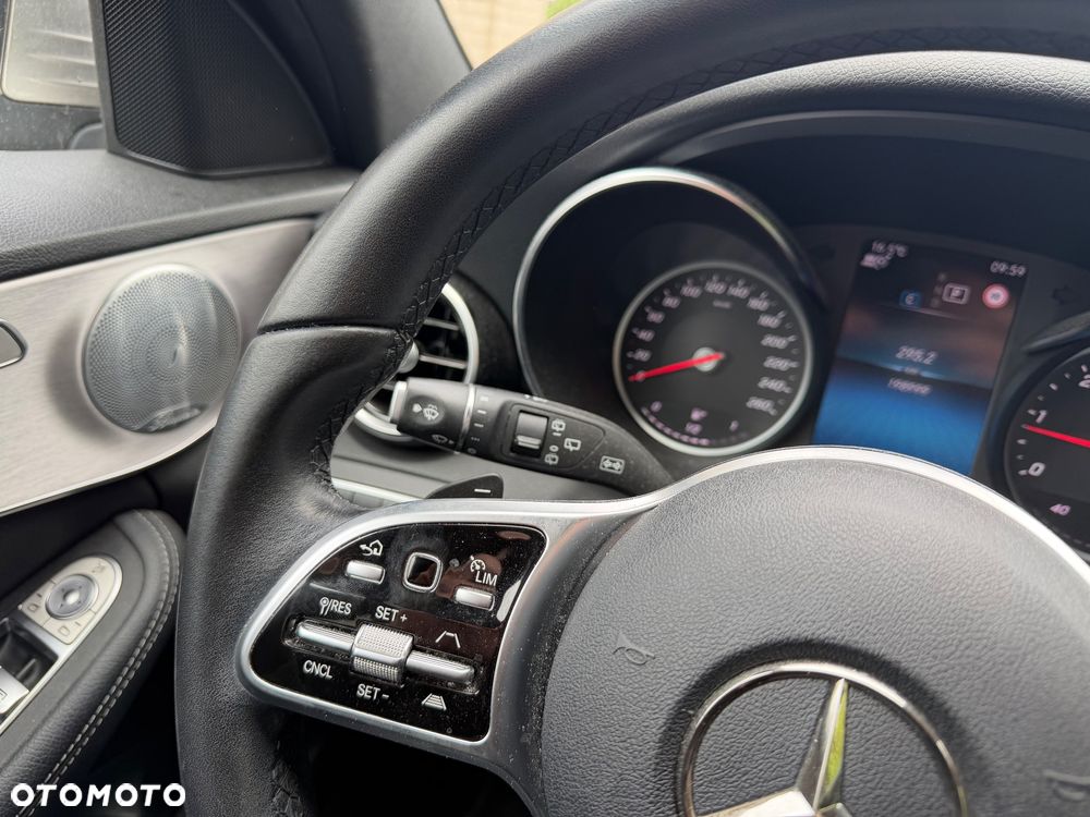 Mercedes-Benz Klasa C 220 d 4Matic 9G-TRONIC Night Edition - 29
