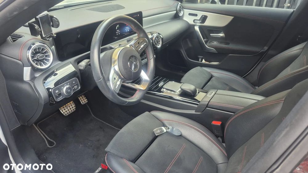 Mercedes-Benz CLA 200 AMG Line 7G-DCT - 11