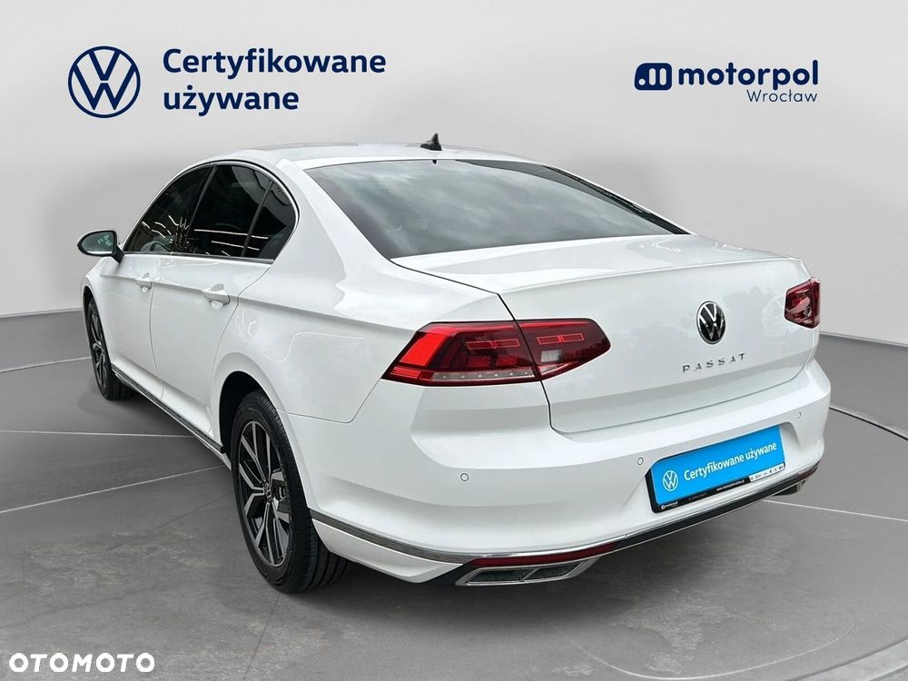 Volkswagen Passat 2021 photo 2