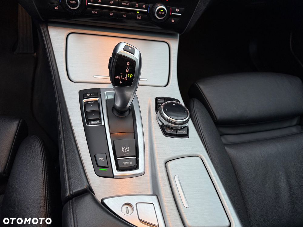 BMW Seria 5 525d Luxury Line - 20