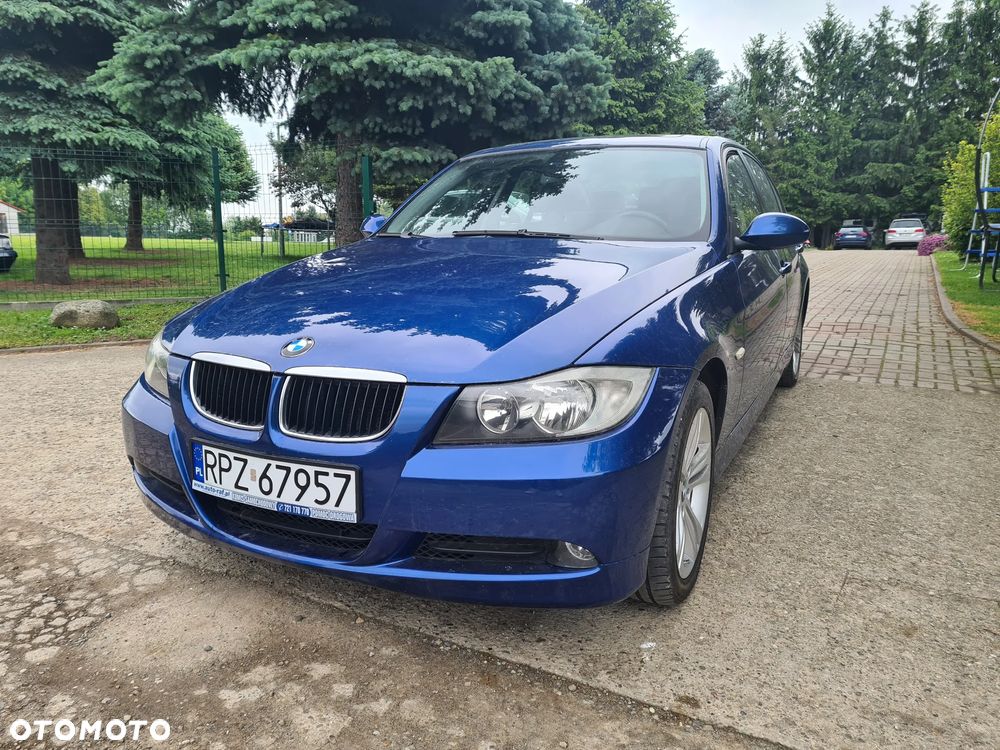 BMW Seria 3 318i