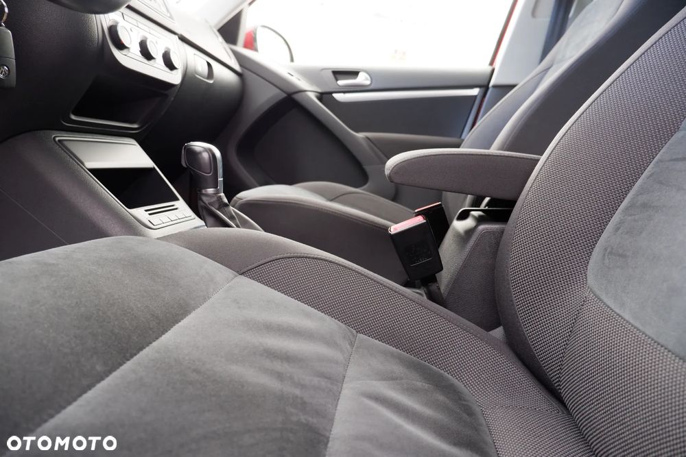 Volkswagen Tiguan - 24