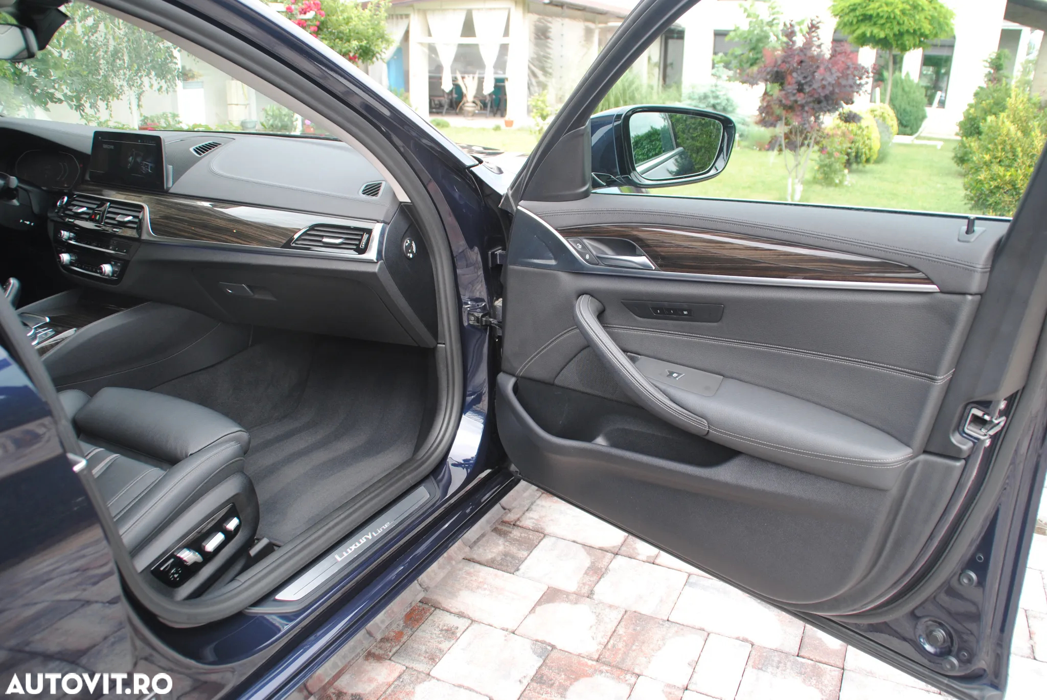 BMW Seria 5 520i AT - 20