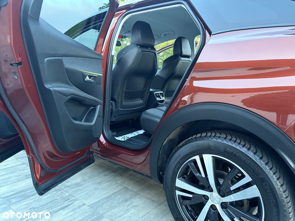 Peugeot 3008 1.2 PureTech Allure S&S - 22