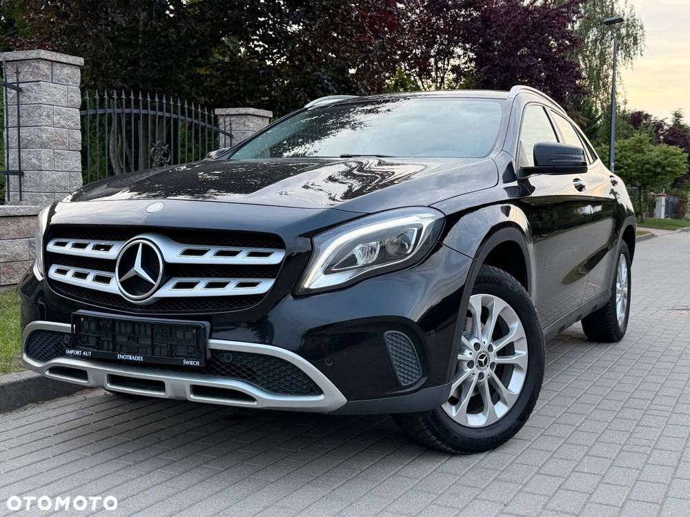 Mercedes-Benz GLA 180 (CDI) d Urban - 1
