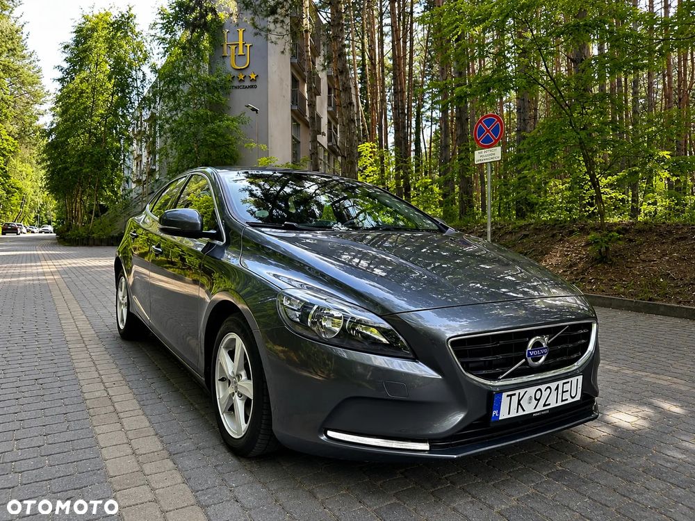 Volvo V40 D2 Momentum - 1