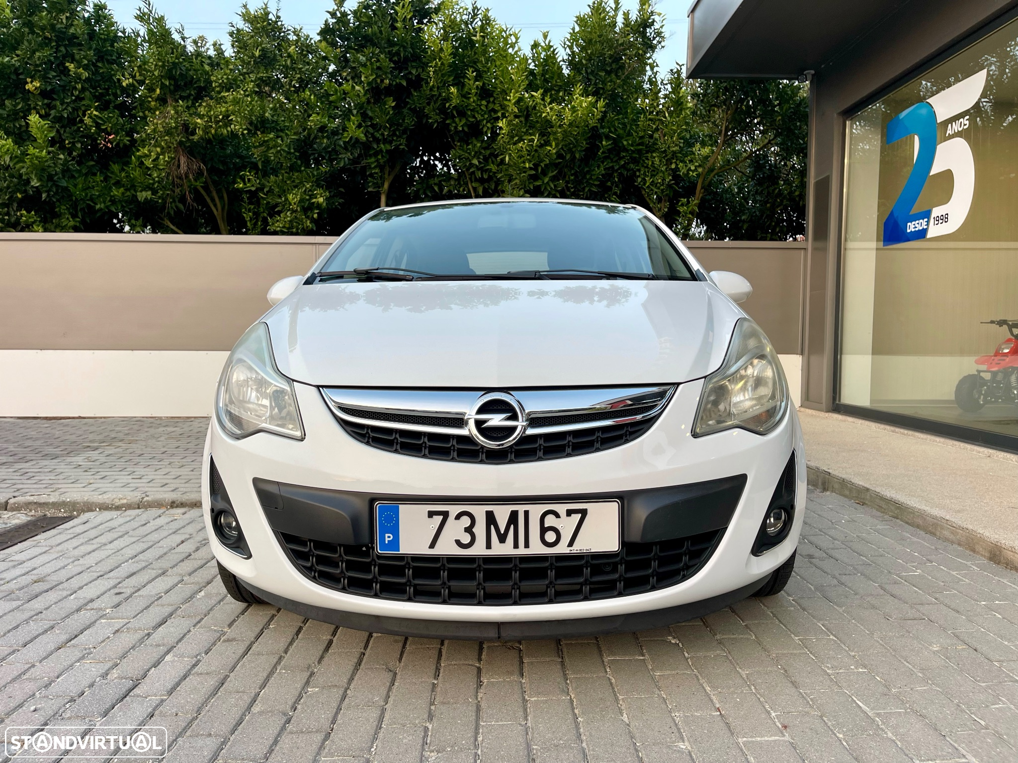 Opel Corsa 1.2 Enjoy - 2