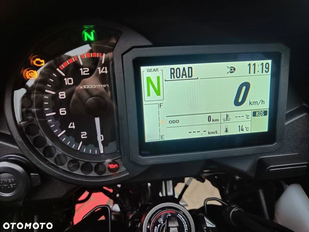 Kawasaki Versys 1000 - 9