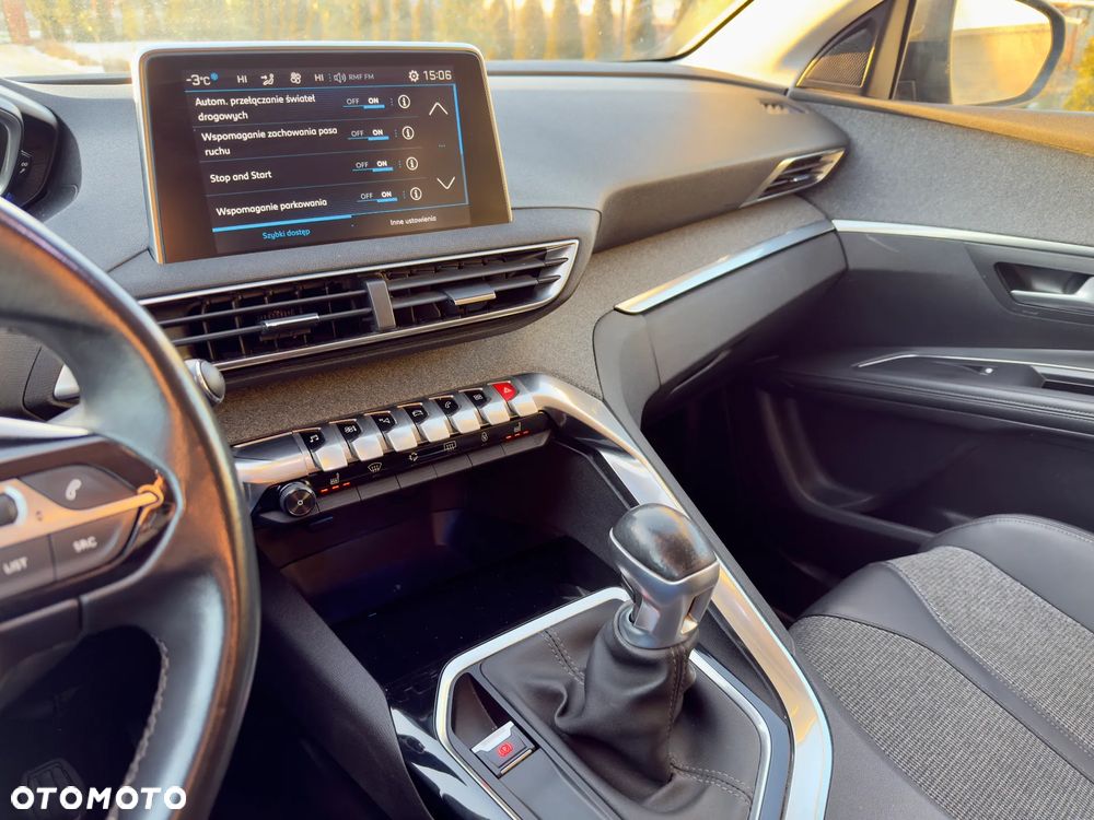 Peugeot 5008 BlueHDi 120 Allure - 24