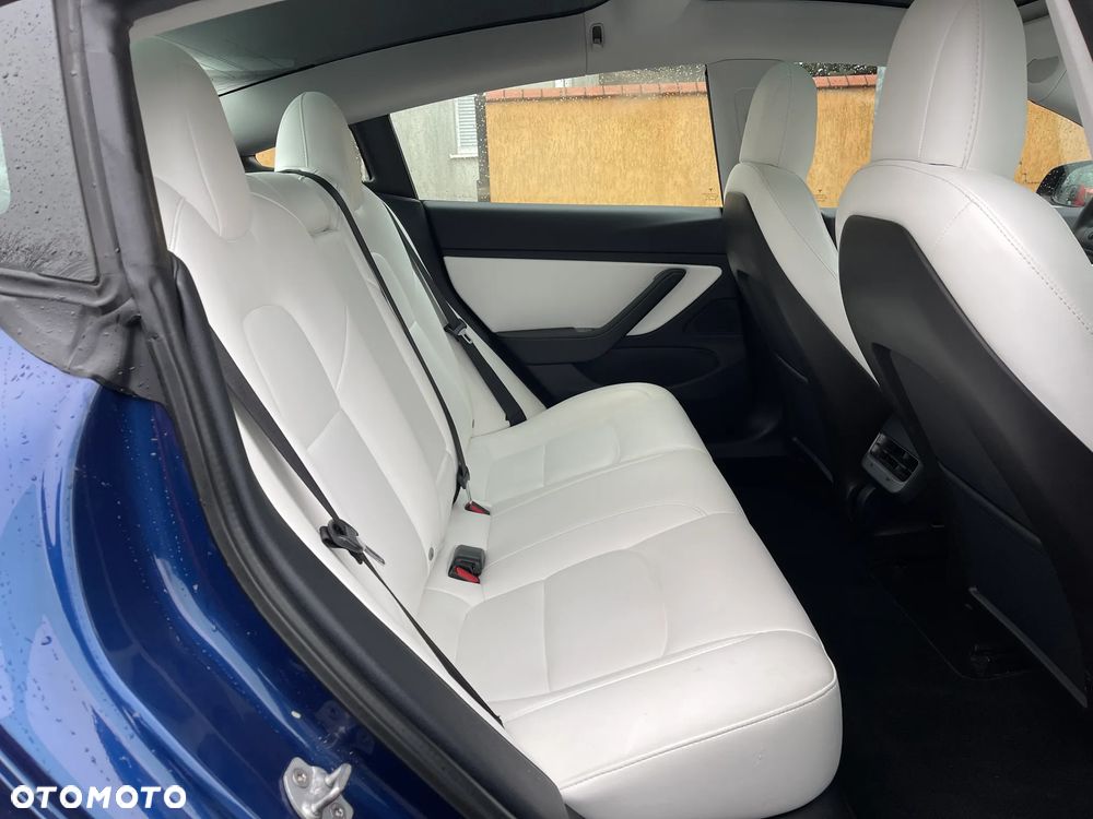 Tesla Model 3 - 22