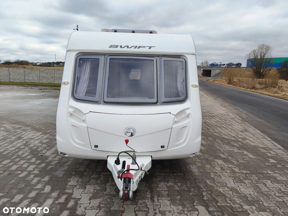 SWIFT CHARISMA 565 - 2