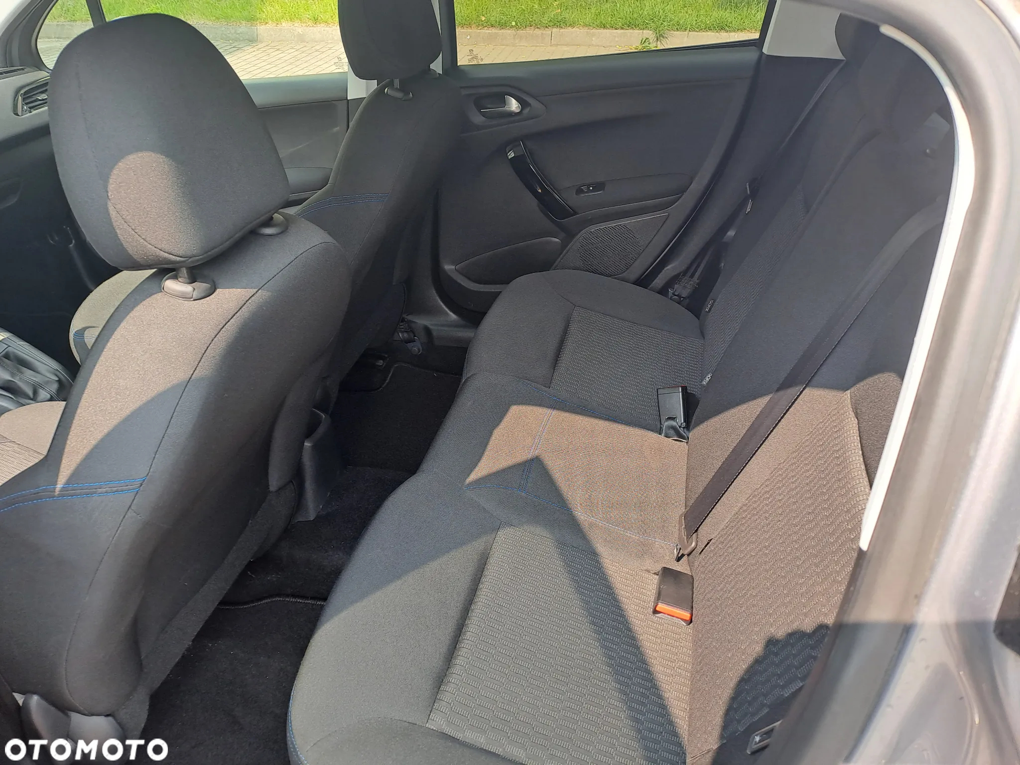 Peugeot 208 - 9