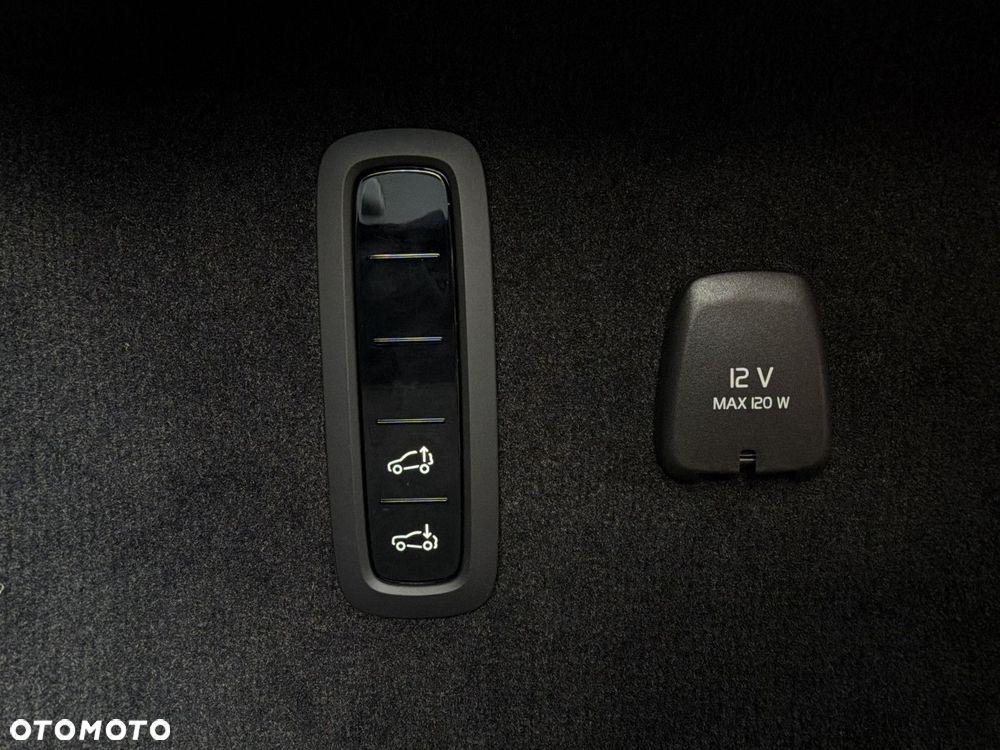 Volvo Inny - 30