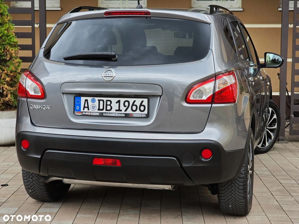 Nissan Qashqai 2.0 4x4 Tekna Premium - 4