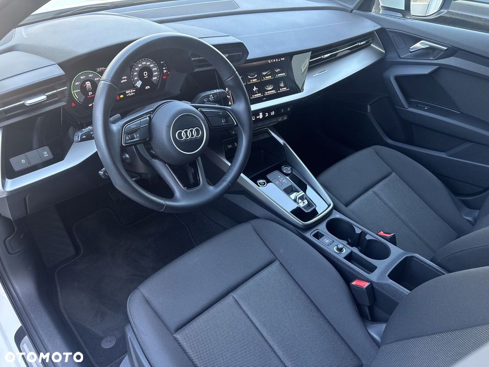 Audi A3 Sportback - 16