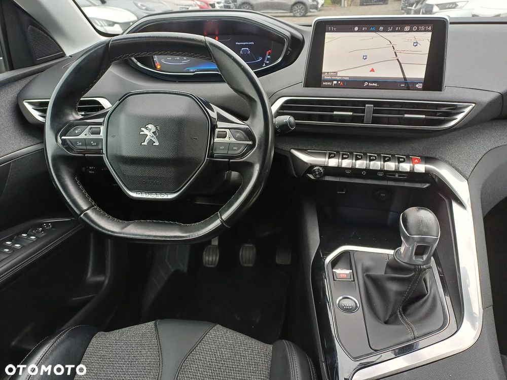 Peugeot 5008 1.2 PureTech Allure S&S - 29