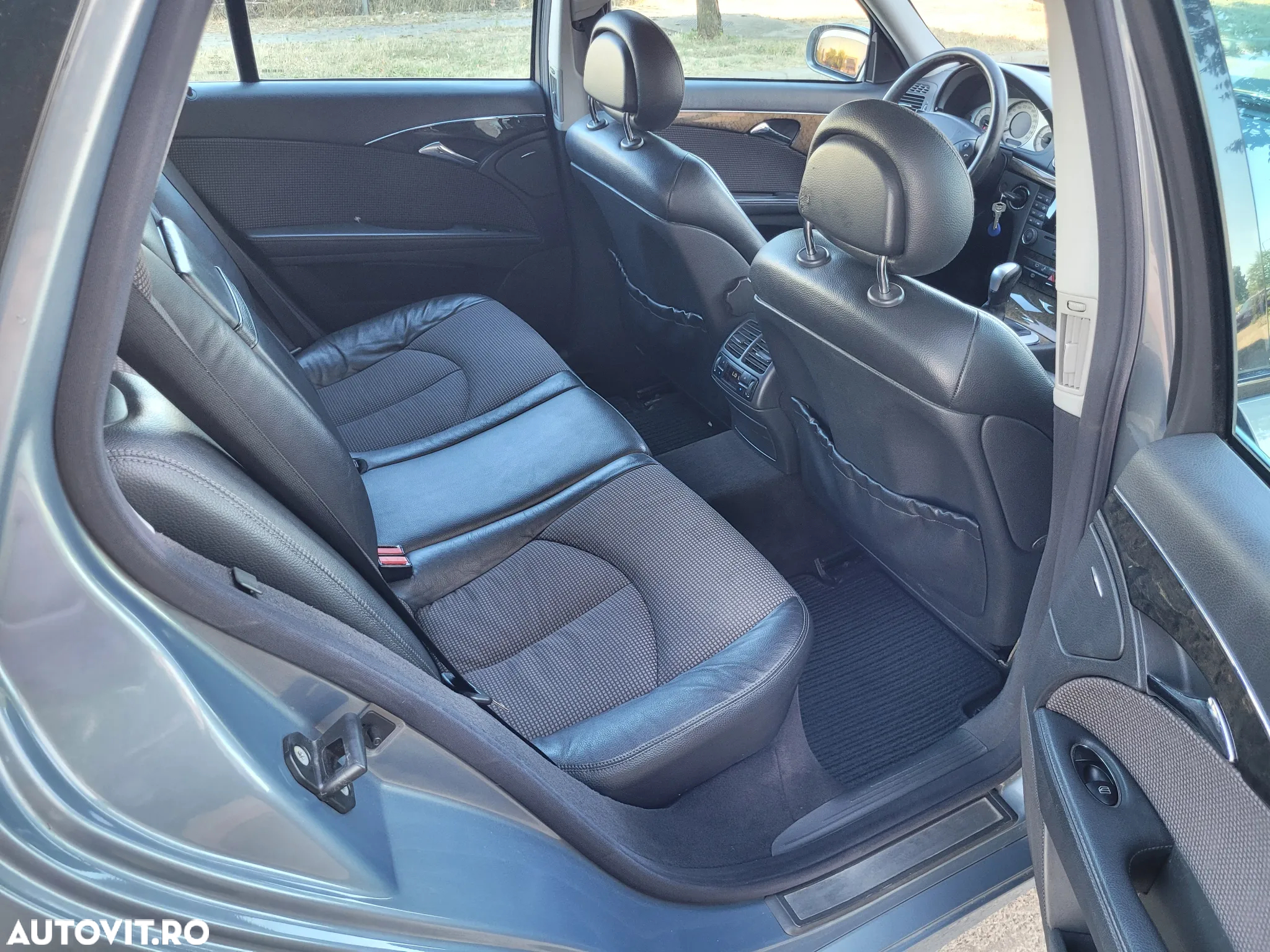 Mercedes-Benz E 220 T CDI Avantgarde - 12