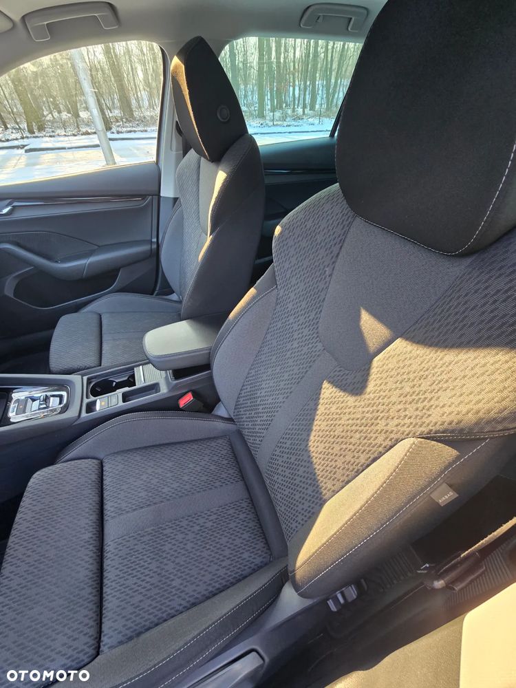 Skoda Octavia 2.0 TDI DSG Style - 11