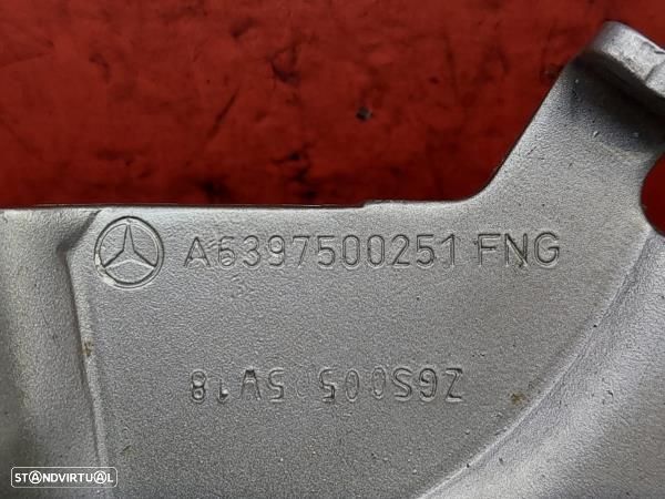 Dobradiça Capot Esq. Mercedes-Benz Vito Autocarro (W639) - 2