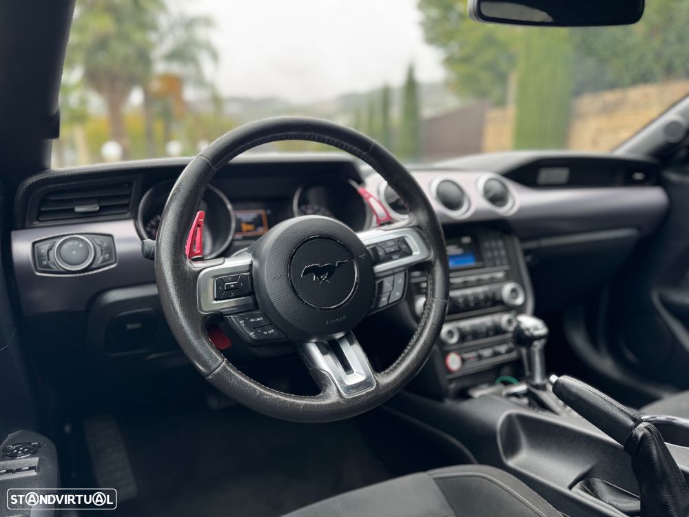 Ford Mustang 2.3 Eco Boost Aut. - 10