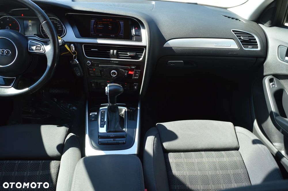 Audi A4 Avant 2.0 TDI DPF quattro S tronic Attraction - 14