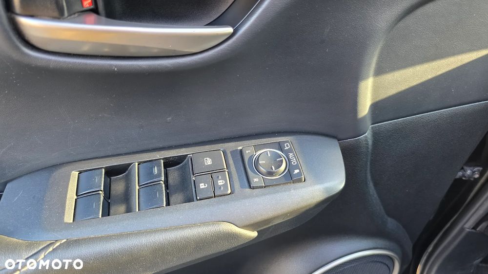 Lexus NX 300h Elite 2WD - 25