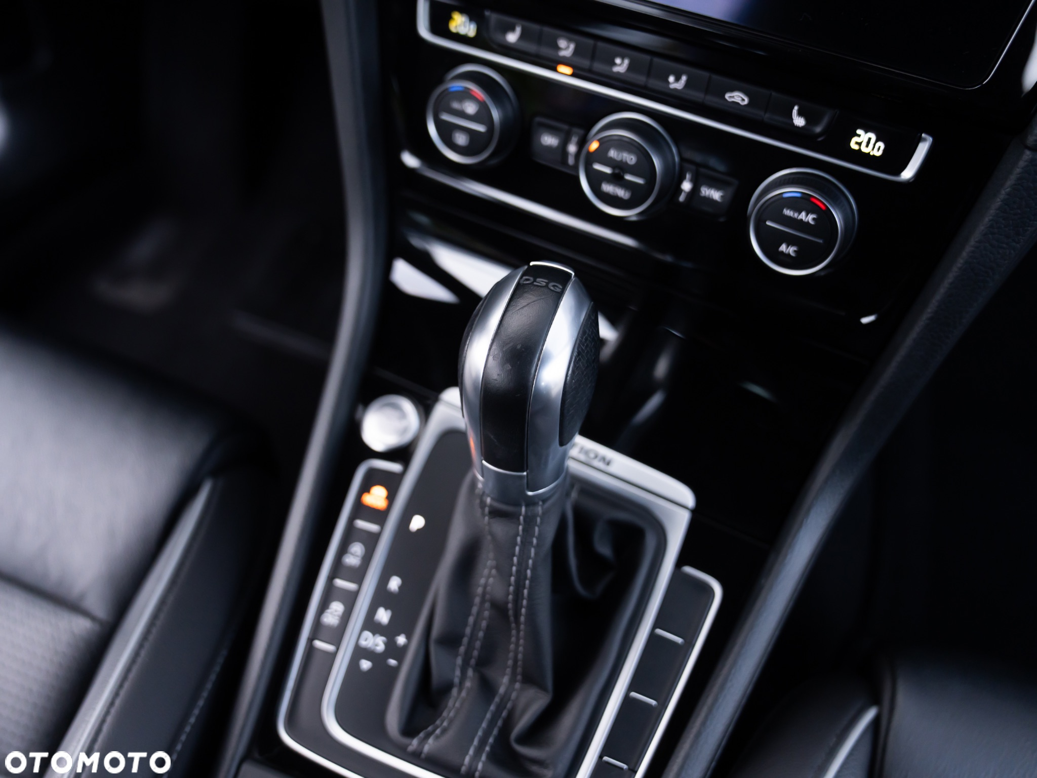 Volkswagen Golf - 31