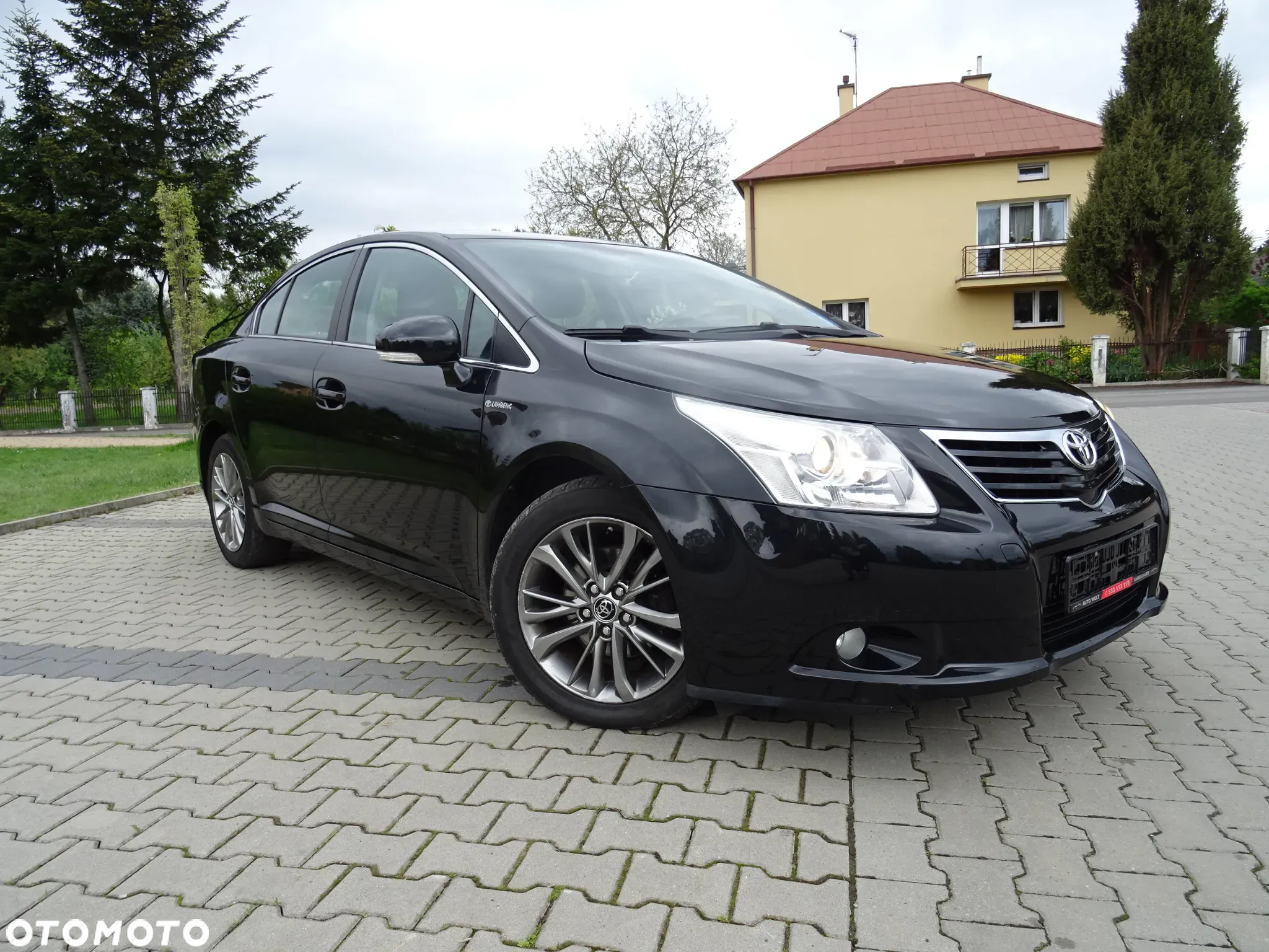 Toyota Avensis 1.8 Premium - 13