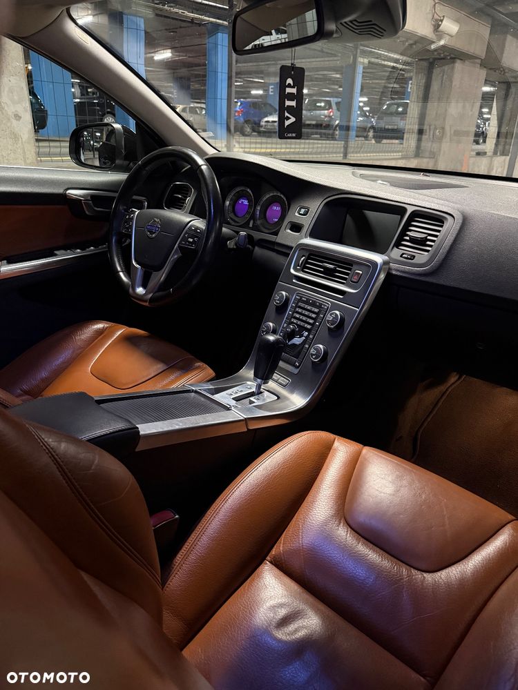 Volvo S60 T6 AWD Summum - 2