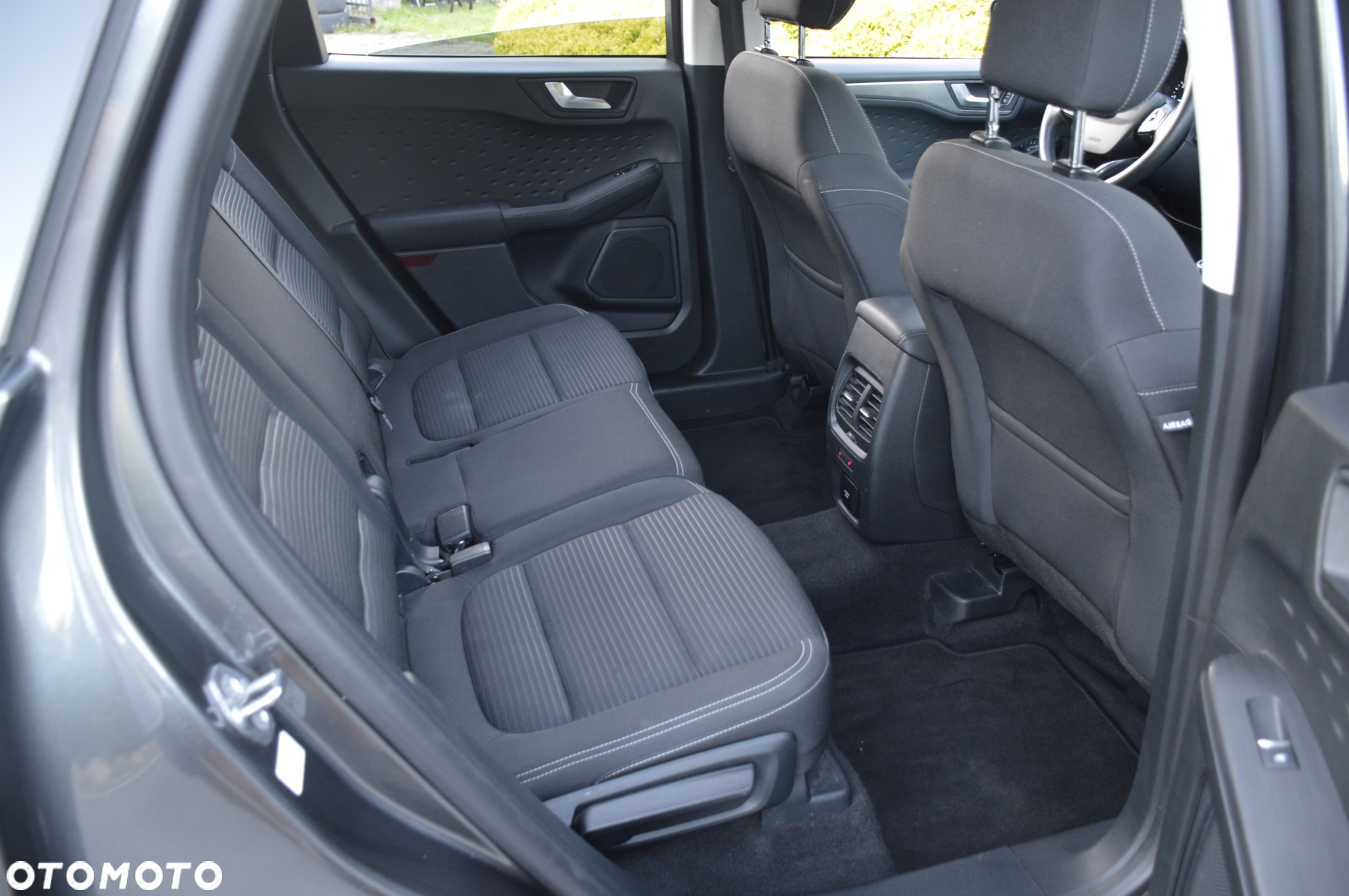 Ford Kuga 2.0 EcoBlue Hybrid TITANIUM - 30