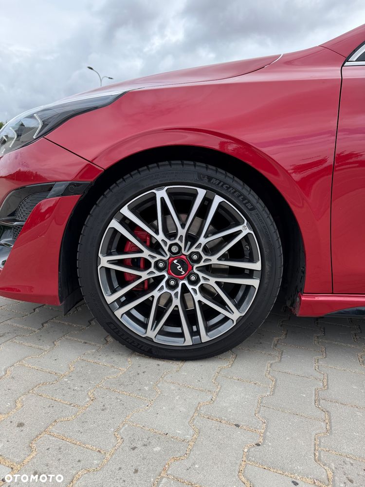 Kia Ceed - 9
