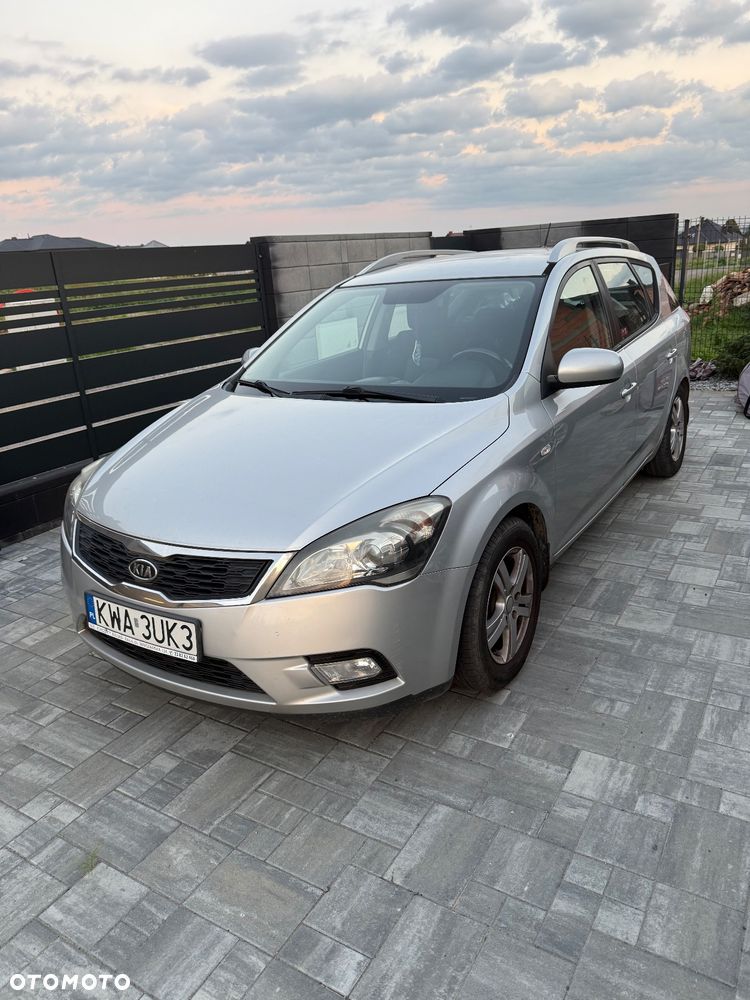 Kia Ceed - 1